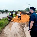 Reaksi Cepat Bupati Gresik Perbaiki Jalan Rusak Akibat Banjir.
