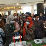 BUKA OPOP EXPO 2021 BU MIN OPTIMIS GRESIK AKAN EKSPOR BANYAK PRODUK UNGGULAN PESANTREN