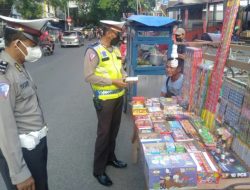 Maraknya Petasan dan Kembang Api, Polres Gresik Gelar Razia Pedagang Petasan di Pasar Sentolang