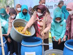 Tanggap Atasi Limbah Organik, Gresik Produksi Massal Eco Enzym
