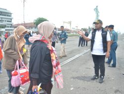 Sembilan Hari Tanpa Kapal, Warga Bawean Akhirnya Dapat Pulang Dengan Aman