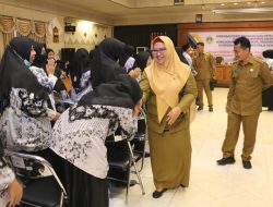 Angkat Guru Honorer jadi ASN, Bu Min : Kinerja Jangan Klewas-klewes