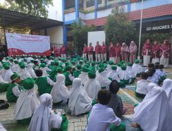 Pensil Warna Buka Tahun Ajaran Baru SD MUGRES Kampus B dengan Semarak. 