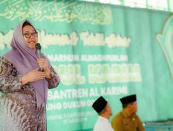 Hadiri Haul Pendidi Ponpes Al Karimi, Bu Min Sampaikan Pentingnya Meneladani Sifat Para Pendahulu