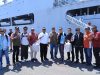 KRI Surabaya Beraksi! Angkut Bantuan Logistik Darurat untuk Bawean Atas Perintah Langsung Pemprov Jatim, Bupati: Luar Biasa!