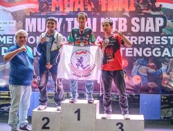 Gresik Mendunia! Tiga Petarung Muay Thai Borong Medali Emas di Kejurnas NTB