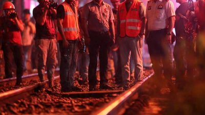 Kecelakaan Maut di Waru,Pelajar SMK Meninggal Tertemper KA Pandalungan saat Palang Pintu Tertutup