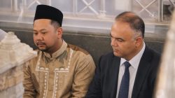 Menelusuri Sanad Ulama Nusantara, Gubernur Samarkand Berziarah ke Makam Maulana Malik Ibrahim di Gresik