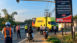 Dinas Perhubungan (Dishub) Kabupaten Gresik menambah kantong parkir di area kantor uji KIR Cerme, sekaligus memperketat pengawasan di sejumlah titik rawan yang selama ini jadi langganan parkir liar.