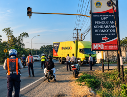 Dishub Gresik Perkuat Pengawasan dan Tambah Kantong Parkir Truk di Cerme